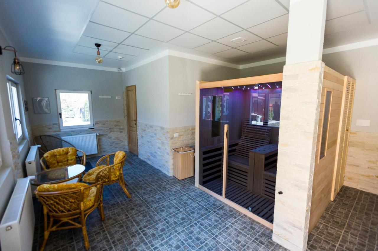 Royal Inn Busteni-Adults Only Exterior photo